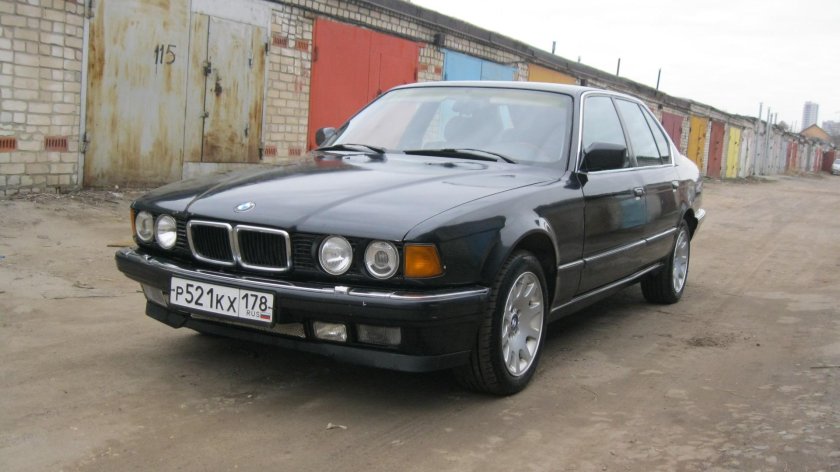 БМВ 7 е32
