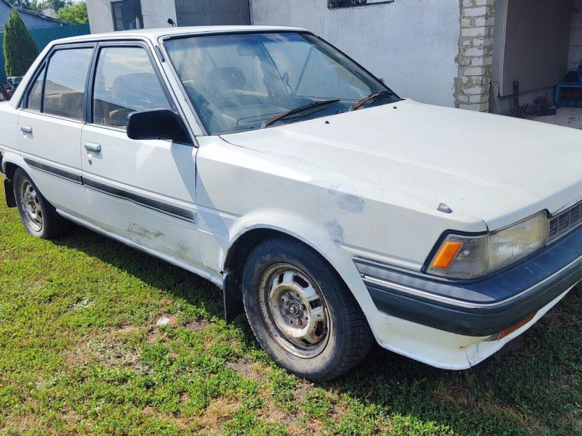 Toyota carina 1984