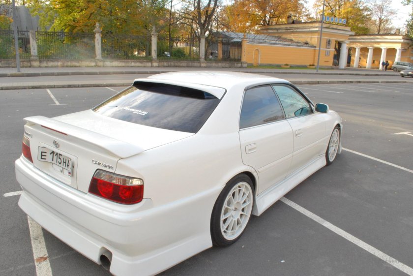 Toyota Chaser 100