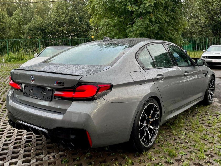 БМВ ф90 Рестайлинг