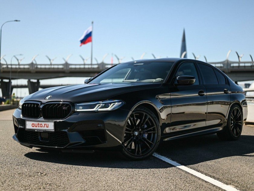 Bmw m5 f90 рестайлинг черная