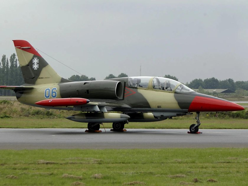 Самолет л-39 Альбатрос