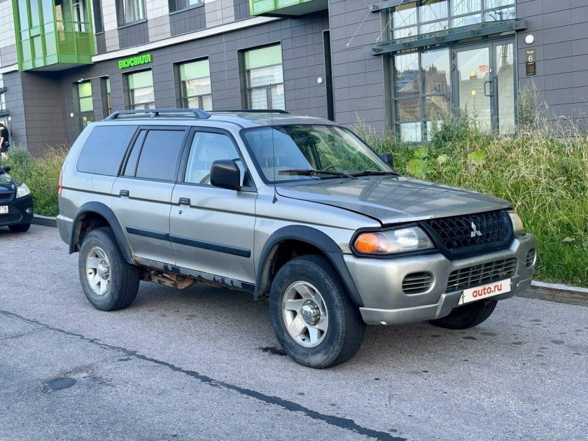 Mitsubishi pajero sport 2003