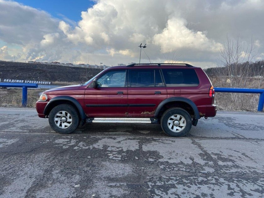 Митсубиси монтеро спорт 2001