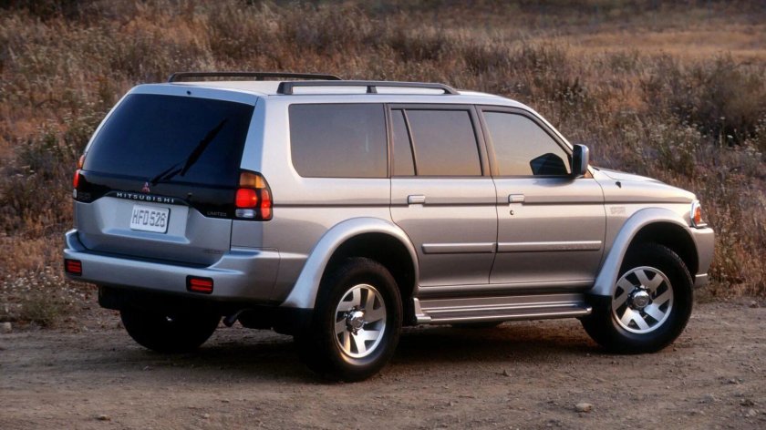 Мицубиси Монтеро спорт 1