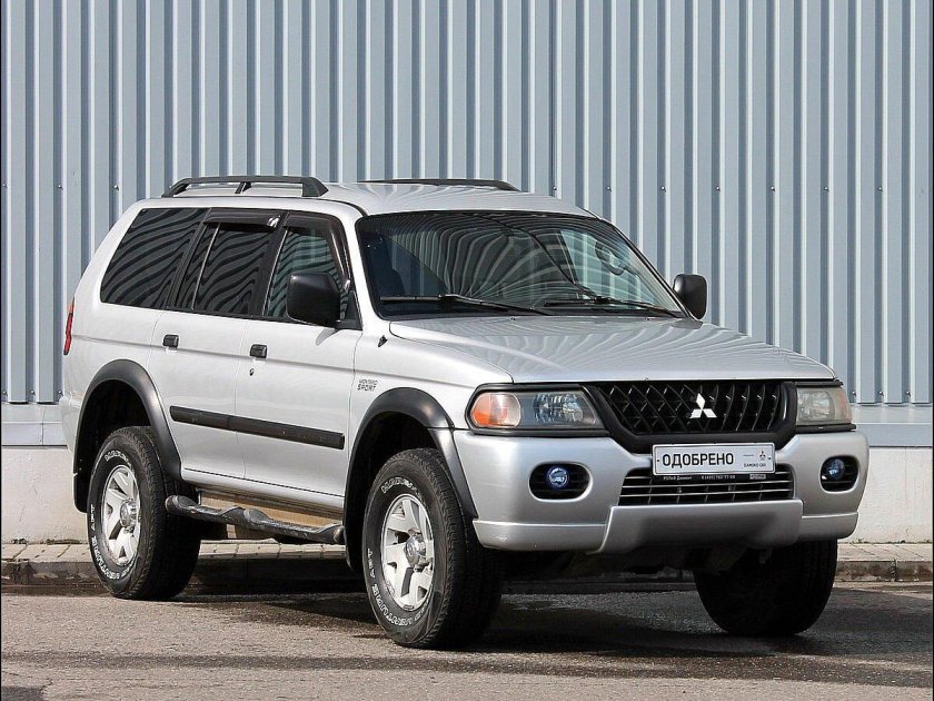 Митсубиси Монтеро спорт 1