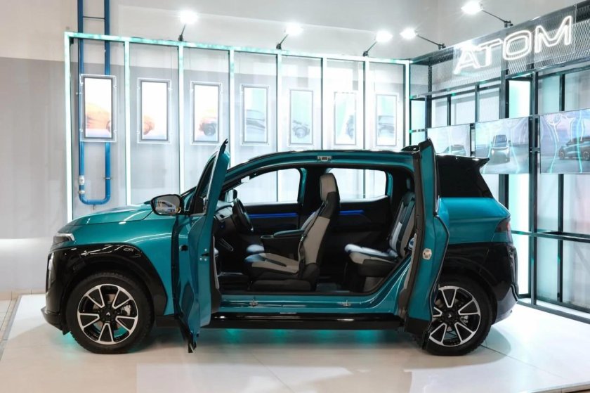 Российский электромобиль атом