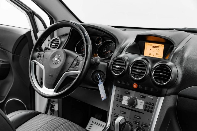 Опель антара 3.2 салон