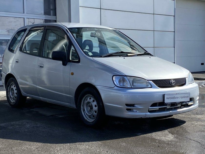 Тойота королла спасио 1998
