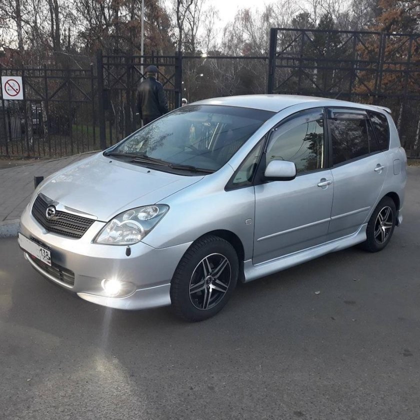 Toyota Corolla Spacio 2002