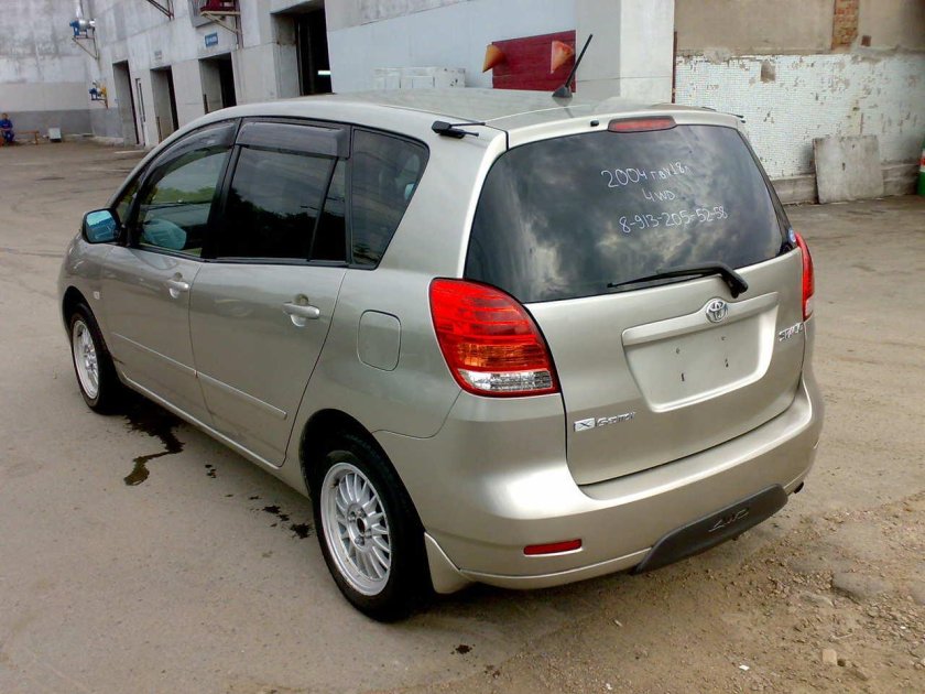 Тойота Королла Спасио 2004