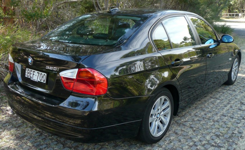 BMW 320 e90
