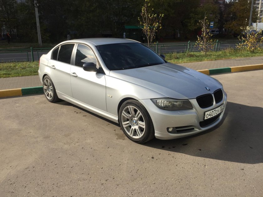 БМВ 3 2008 год