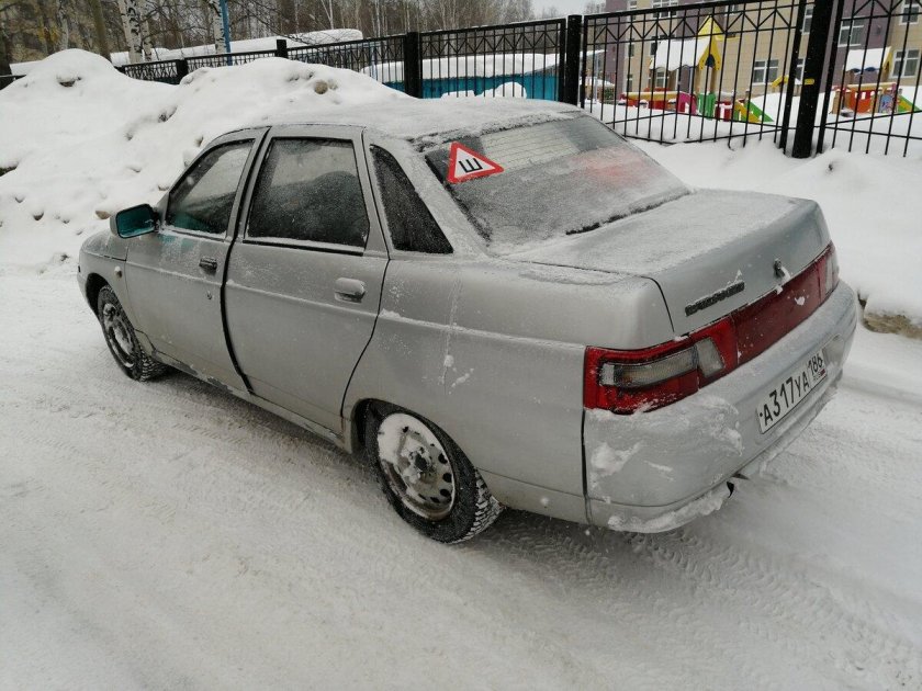 ВАЗ 2110 серебристый 2002
