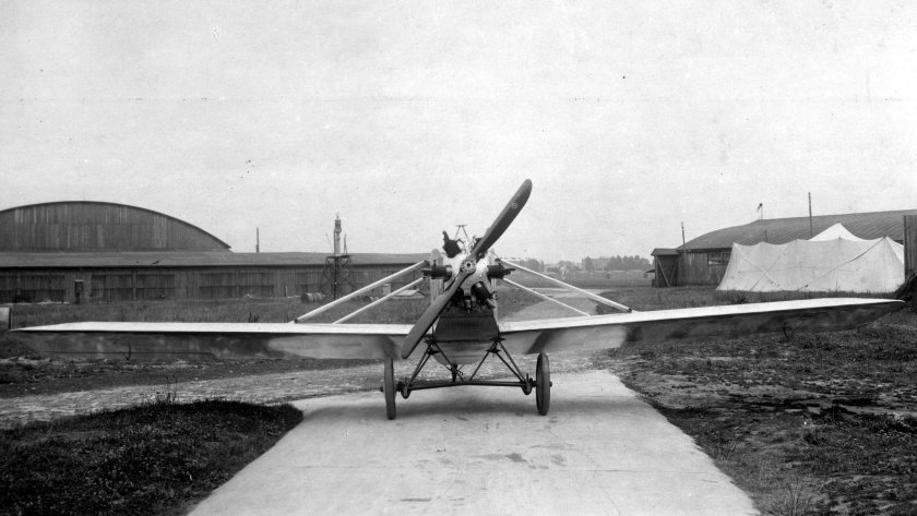 Реактивный моноплан