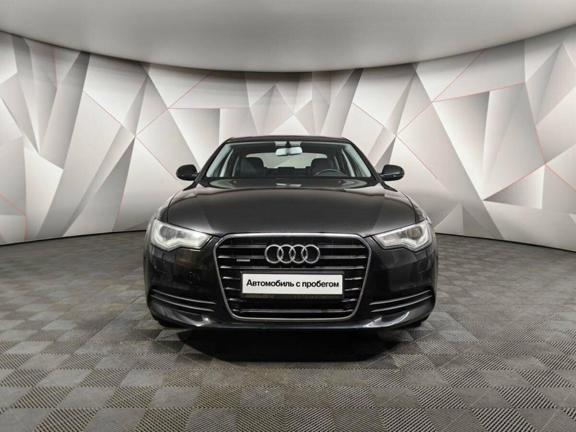 Черная ауди а 6