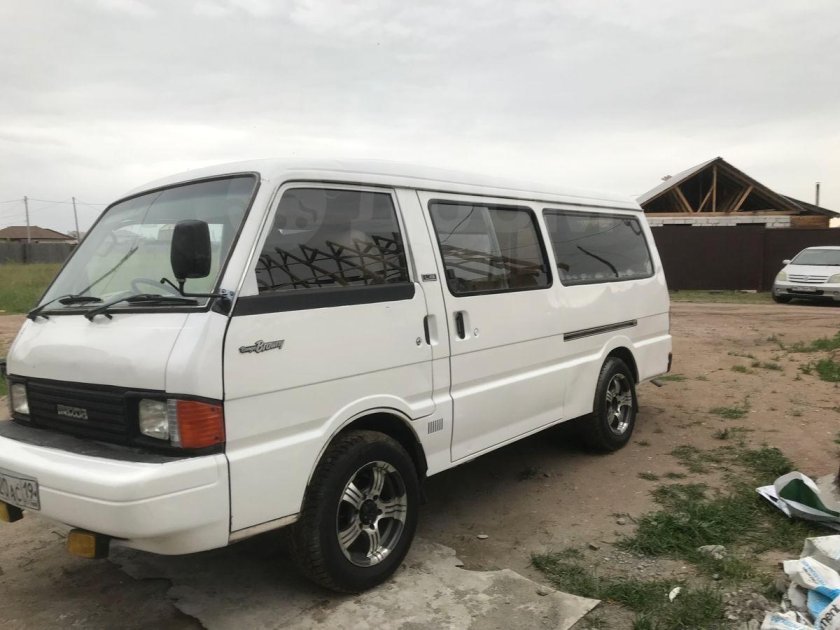 Mazda bongo brawny
