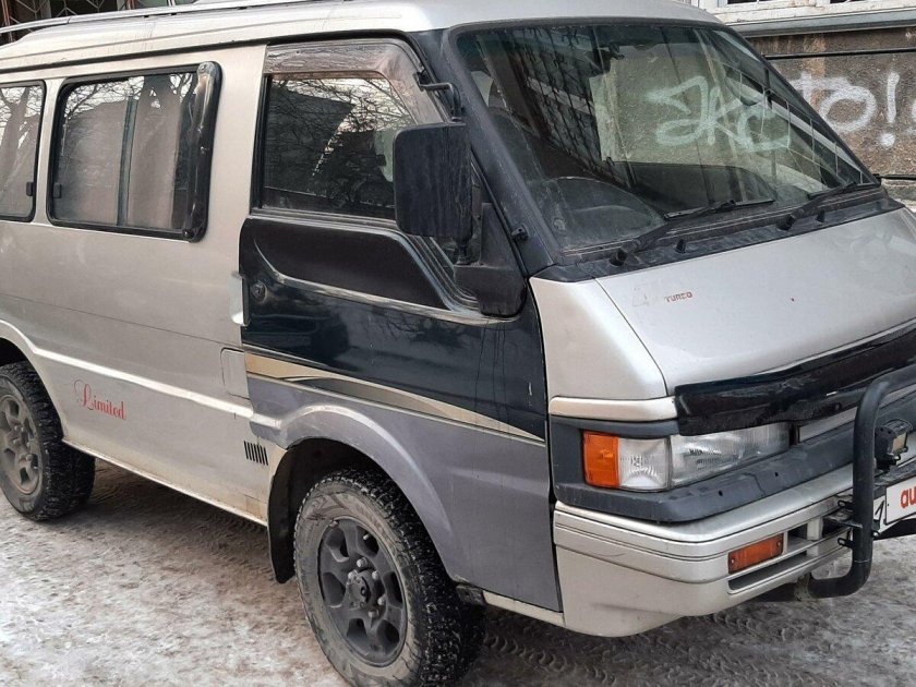 Mazda bongo 1990 4wd