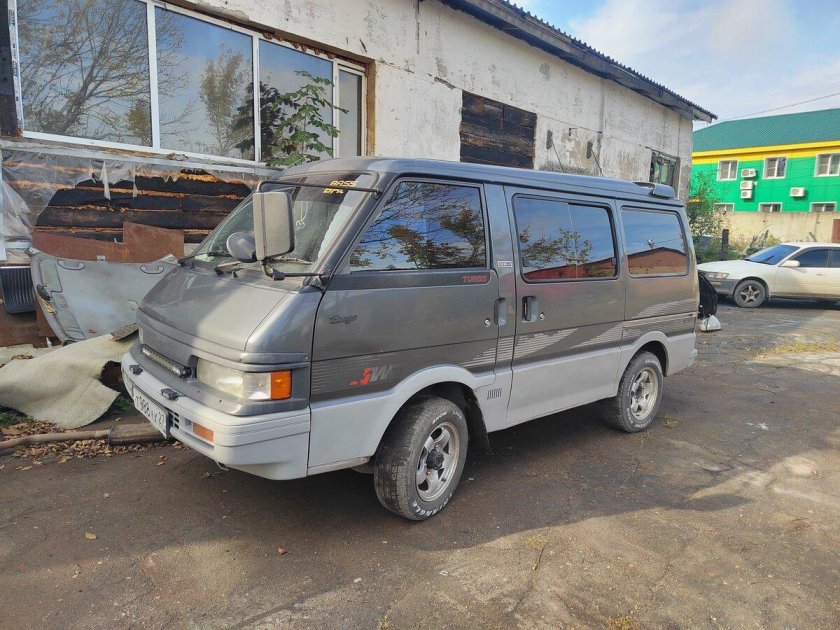 Мазда бонго