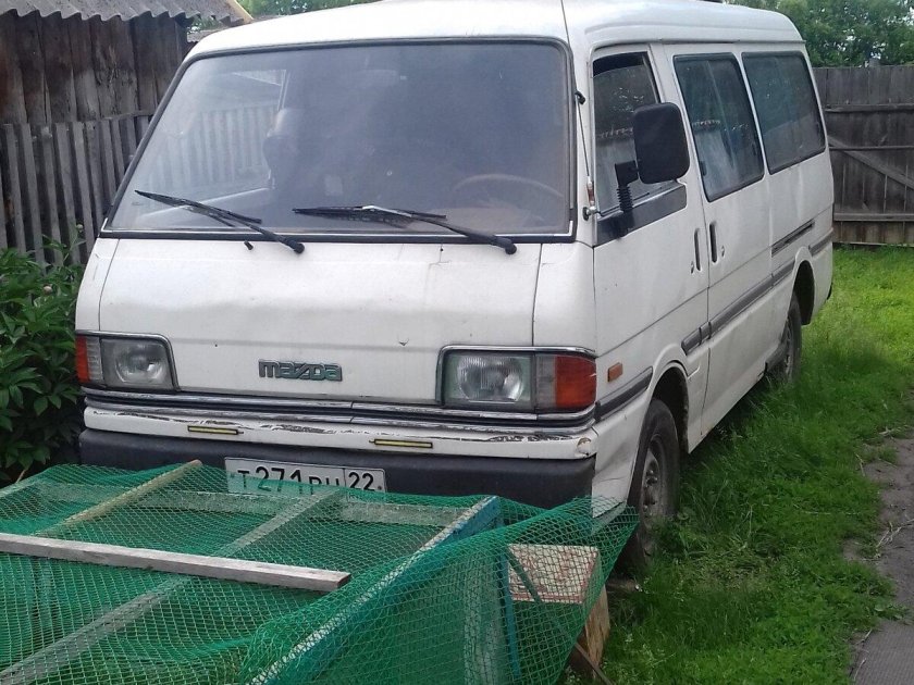 Mazda Bongo, 1990 год