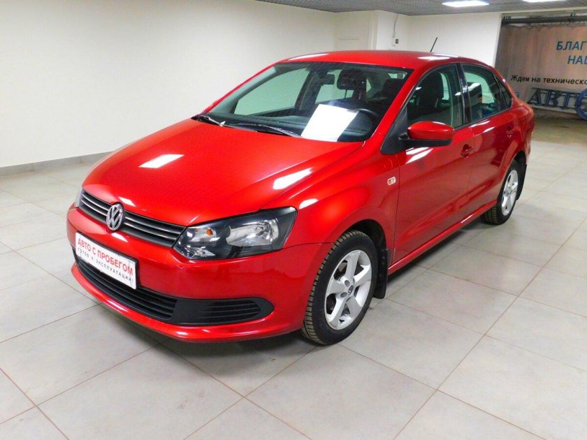 Volkswagen Polo 2013 красный