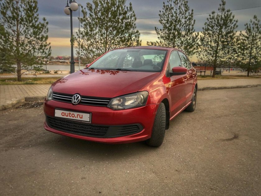 Фольксваген поло 2013 красный
