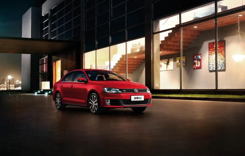 Фольксваген Джетта красная