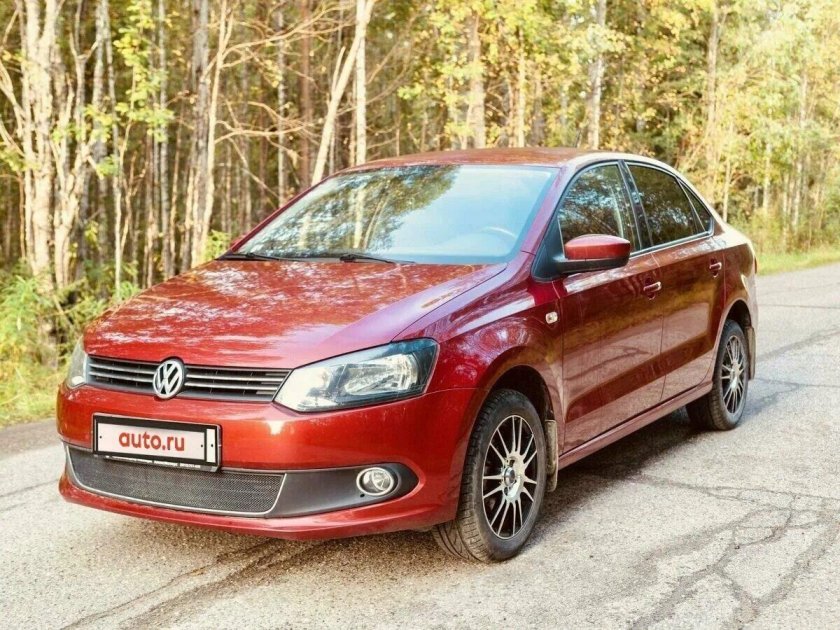 Фольксваген поло седан красный 2021
