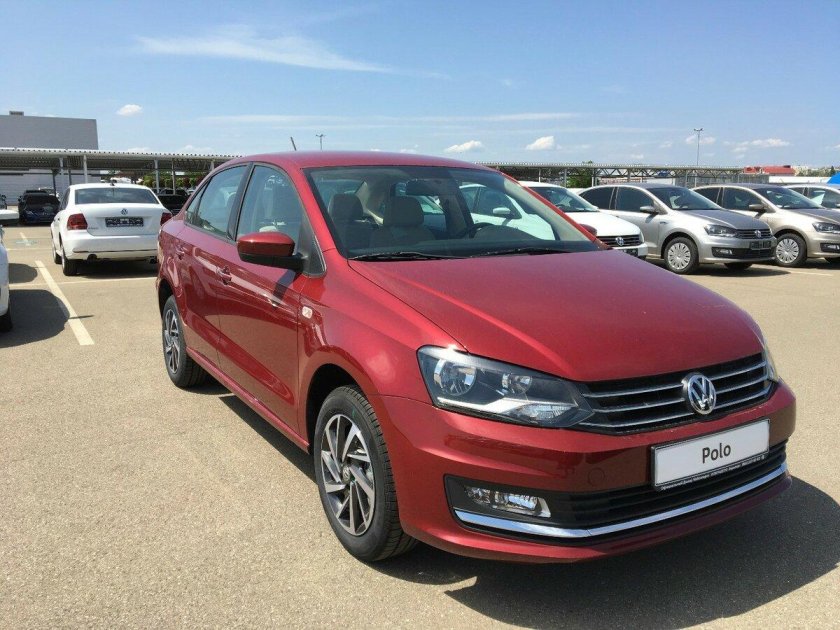 Фольксваген поло седан красный 2021
