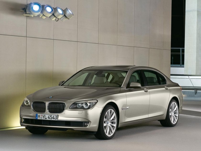 BMW 750li f02