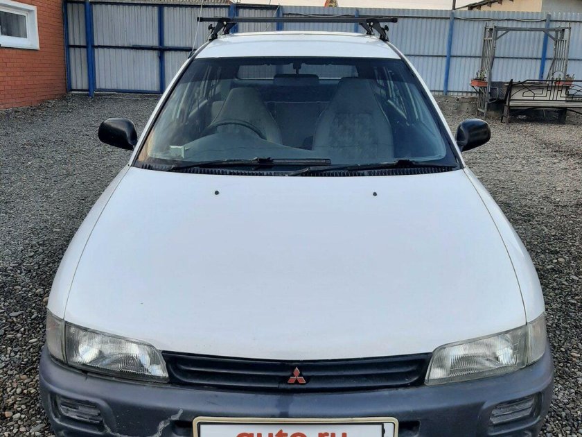 Мицубиси либеро