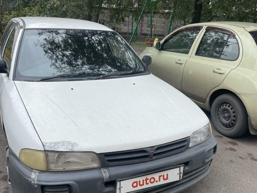 Митсубиси либеро 2000