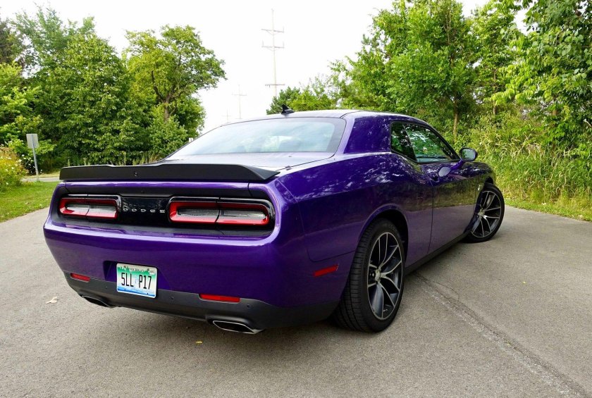 Dodge Challenger 392 Hemi