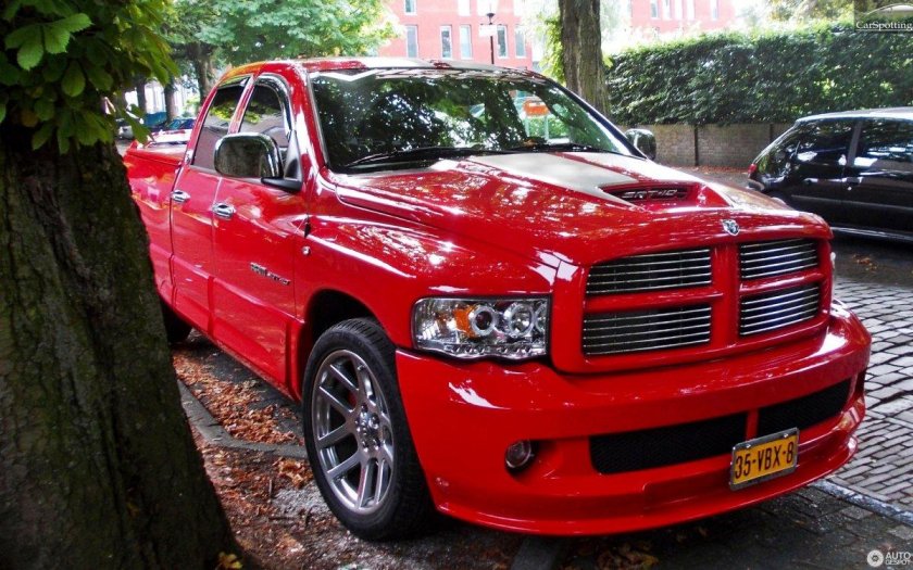Dodge Ram srt-10
