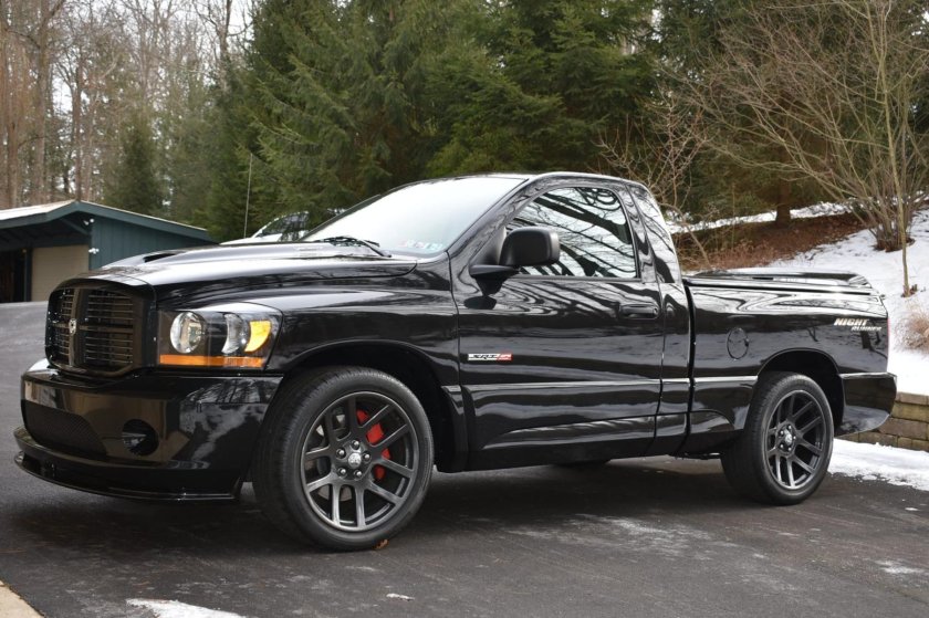 Dodge Ram srt-10