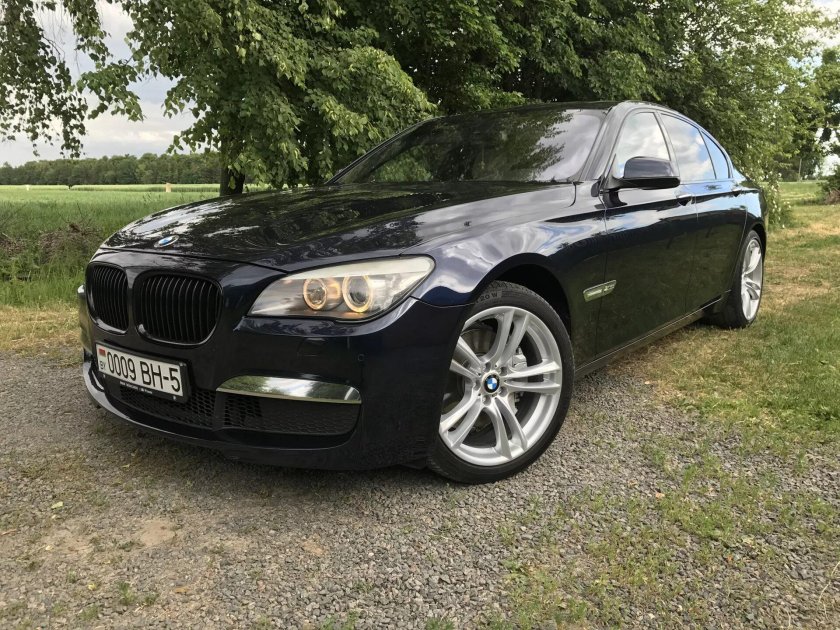 BMW 7 2011
