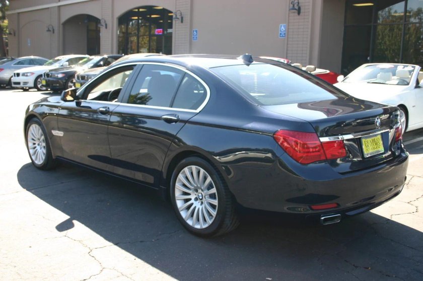 BMW 750i 2011