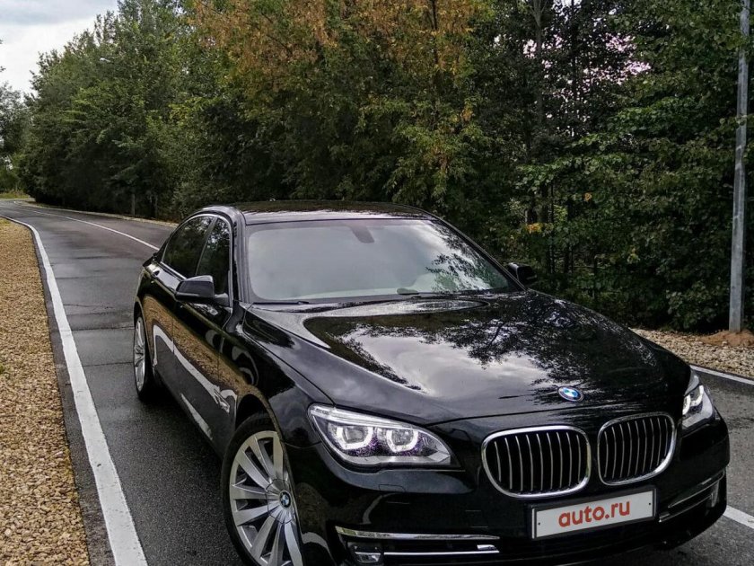 БМВ 740 f01