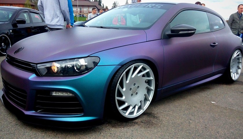 Фольксваген Сирокко фиолетовый