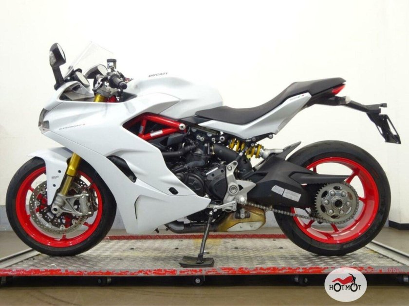 Ducati Supersport 950