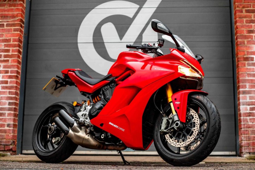 Ducati supersport 950s