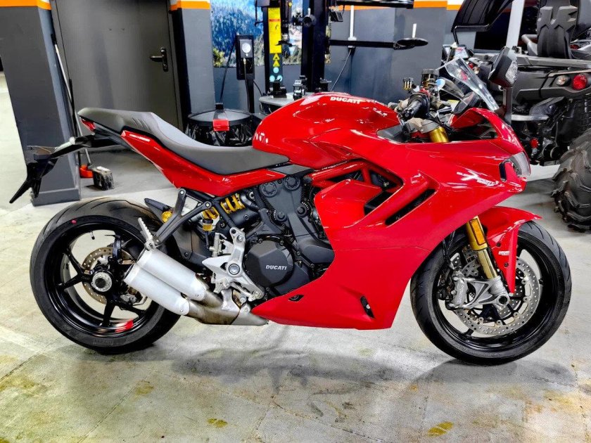 Ducati supersport 950