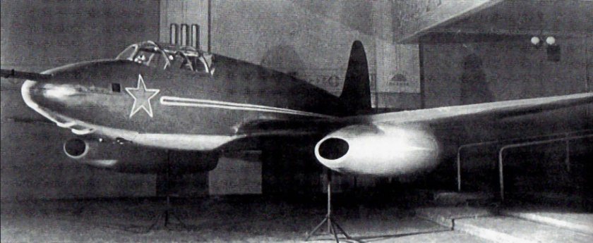 Истребитель Костиков 302
