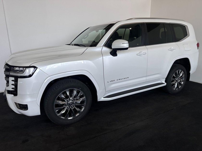 Toyota land cruiser 2023