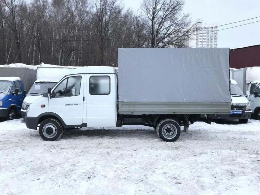 ГАЗ-330232 грузовой с бортовой