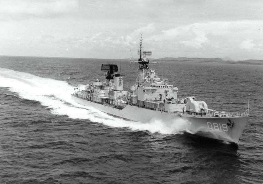 Эсминец Холланд