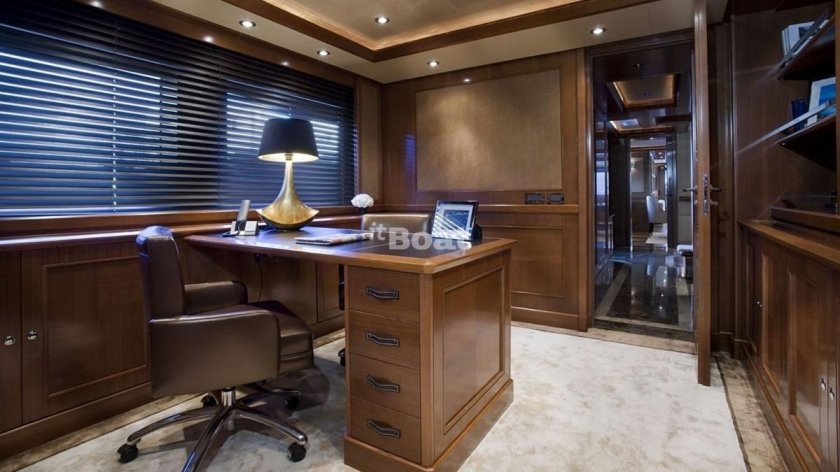 Yacht office