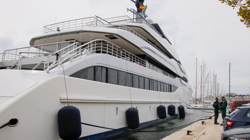 Яхта танго Вексельберга