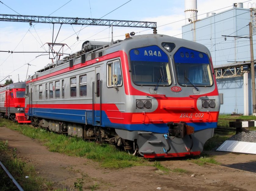 Мотриса ая4д