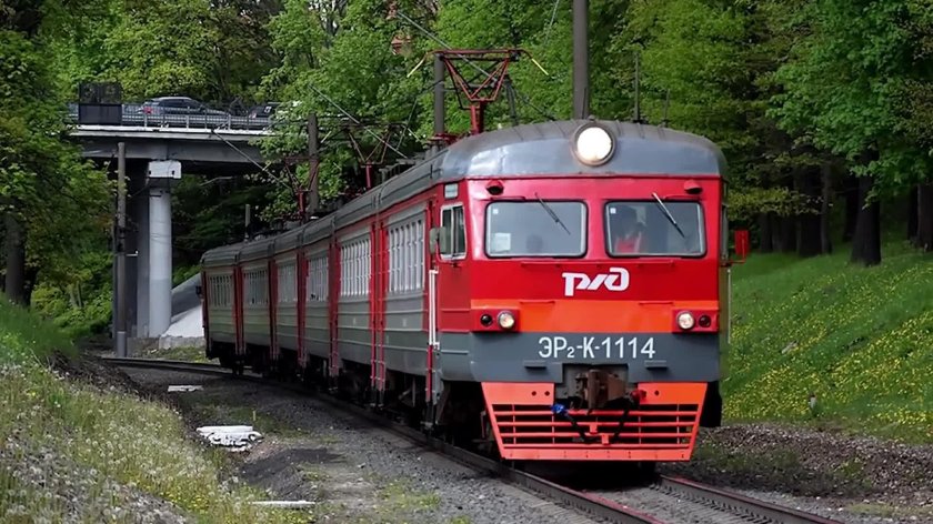 Электропоезд эр 2